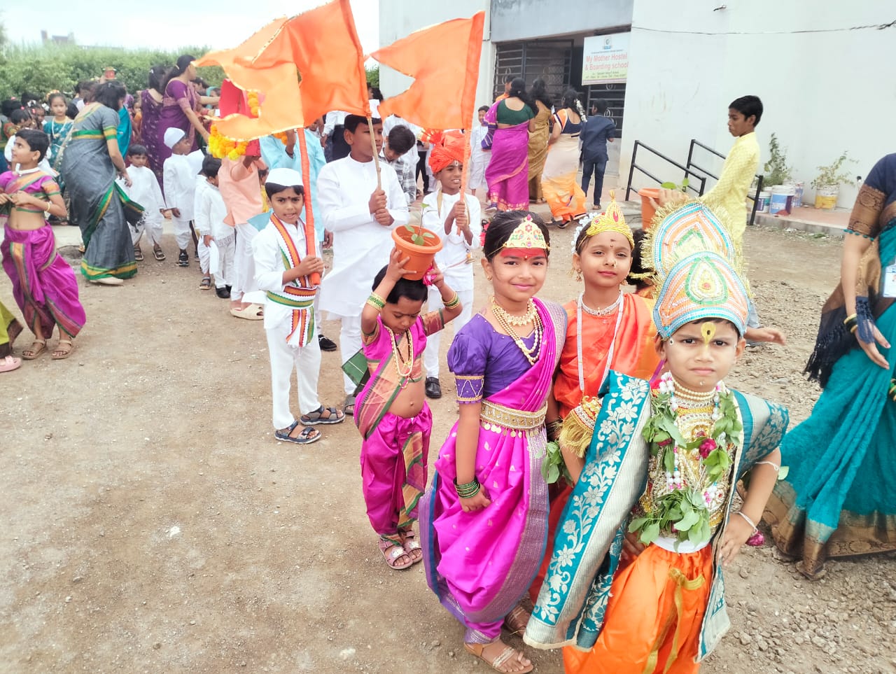 सह्याद्री व्हॅलीचे विद्यार्थी रंगले विठ्ठल भजनात